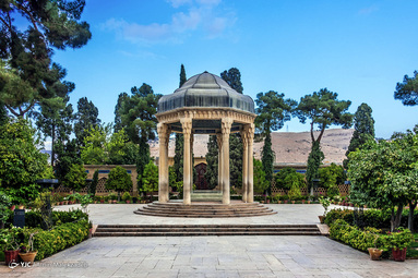 یادروز حافظ
