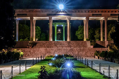 یادروز حافظ