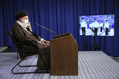 مراسم دانش‌آموختگی دانشجویان نیروهای مسلح با حضور رهبر انقلاب