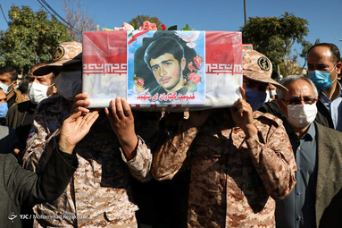 مراسم تشییع و تدفین پیکر شهید مسعود منتجبی از رزمندگان هشت سال دفاع مقدس بود که در ۱۸ سالگی و در ۱۷ اردیبهشت سال ۱۳۶۱ در منطقه شلمچه و در عملیات بیت‌المقدس به درجه رفیع شهادت نائل شد - زنجان