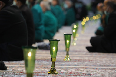 مراسم شام غریبان شهادت امام رضا (ع) با حضور خدام آستان مقدس رضوی - صحن انقلاب