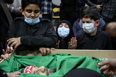 مراسم وداع با پیکر پاک و مطهر شهید امر به معروف و نهی از منکر، محمد محمدی در معراج شهداء تهران با حضورخانواده معظم شهید برگزار شد.
