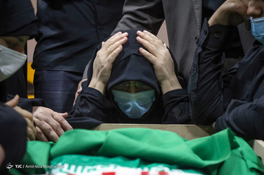 مراسم وداع با پیکر پاک و مطهر شهید امر به معروف و نهی از منکر، محمد محمدی در معراج شهداء تهران با حضورخانواده معظم شهید برگزار شد.