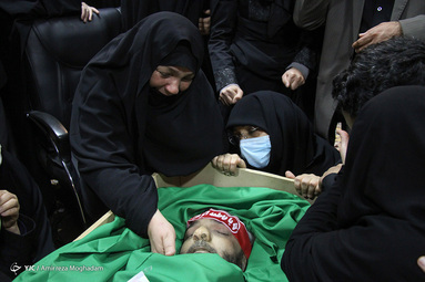 مراسم وداع با پیکر پاک و مطهر شهید امر به معروف و نهی از منکر، محمد محمدی در معراج شهداء تهران با حضورخانواده معظم شهید برگزار شد.