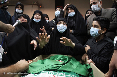 مراسم وداع با پیکر پاک و مطهر شهید امر به معروف و نهی از منکر، محمد محمدی در معراج شهداء تهران با حضورخانواده معظم شهید برگزار شد.