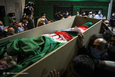 مراسم وداع با پیکر پاک و مطهر شهید امر به معروف و نهی از منکر، محمد محمدی در معراج شهداء تهران با حضورخانواده معظم شهید برگزار شد.