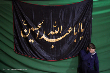 مراسم وداع با پیکر پاک و مطهر شهید امر به معروف و نهی از منکر، محمد محمدی در معراج شهداء تهران با حضورخانواده معظم شهید برگزار شد.