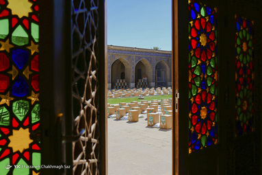 توزیع ۱۵۰۰ بسته معیشتی از محل موقوفه مسجد نصیرالملک - شیراز‎