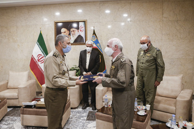 دیدار فرمانده کل ارتش با پیشکسوتان دفاع مقدس