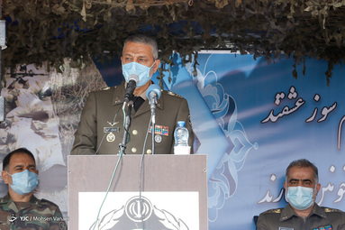 رونماییی از تجهیزات لجستیکی باز تولید ارتش
