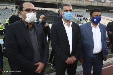 تیم‌های فوتبال استقلال تهران و مس رفسنجان در چارچوب هفته اول لیگ برتر فوتبال به مصاف هم رفتند.