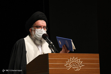 مراسم رونمایی از کتاب «مکتب شهید سلیمانی» با حضور حجت الاسلام سید احمد خاتمی، علی فدوی، حجت الاسلام محمد قمی