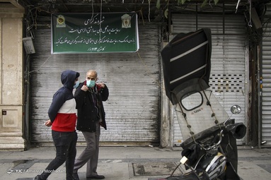 سردار حسین رحیمی فرمانده انتظامی تهران بزرگ از نحوه اجرای محدودیت‌های کرونایی در بازار تهران بازدید کرد.