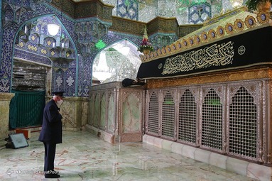 سیاهپوشان حرم حضرت معصومه (س)