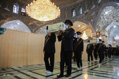 آیین تعویض پرچم حرم حضرت معصومه(س)