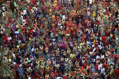 فستیوال مذهبی Chhath Puja در بمبئی، هند