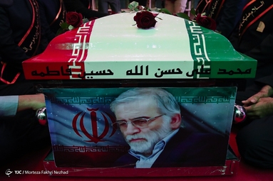 آیین خاکسپاری دانشمند شهید محسن فخری زاده در امام زاده صالح (ع)