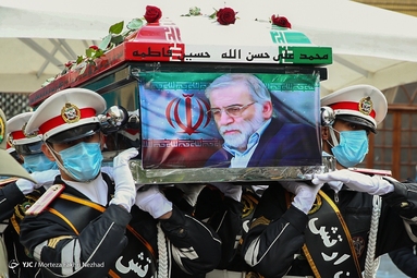 آیین خاکسپاری دانشمند شهید محسن فخری زاده در امام زاده صالح (ع)