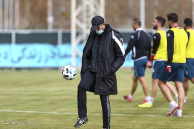 حضور پیروز حناچی، شهردار تهران در محل تمرین پرسپولیس