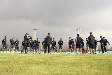 حضور پیروز حناچی، شهردار تهران در محل تمرین پرسپولیس