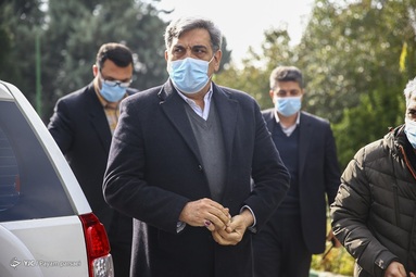 حضور پیروز حناچی، شهردار تهران در محل تمرین پرسپولیس