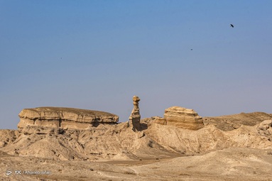  کلوت دودکش جنی نامی است که محلی ها برای یک کلوت که شبیه به دودکش است انتخاب کرده اند