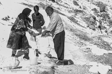 خریداران نمک و خوشحال از خرید نمک با قیمت ناچیز  