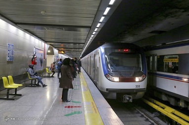 26 آذرماه  به پاس خدمات طاقت فرسای ناوگان حمل و نقل کشور، به عنوان «روز حمل و نقل» انتخاب شده است