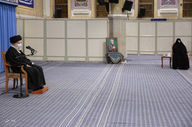 دیدار دست‌اندرکاران مراسم سالگرد شهید سلیمانی با رهبر انقلاب