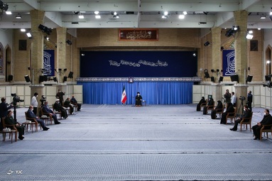 دیدار دست‌اندرکاران مراسم سالگرد شهید سلیمانی با رهبر انقلاب