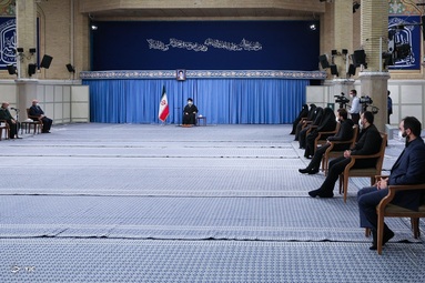 دیدار دست‌اندرکاران مراسم سالگرد شهید سلیمانی با رهبر انقلاب