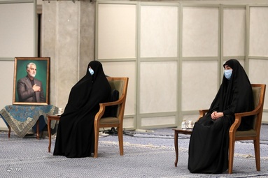 دیدار دست‌اندرکاران مراسم سالگرد شهید سلیمانی با رهبر انقلاب