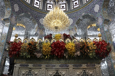 گل آرایی حرم حضرت زینب (س)
