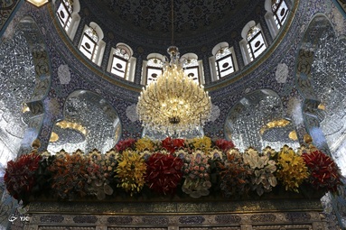 گل آرایی حرم حضرت زینب (س)