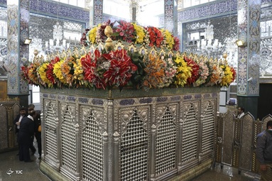 گل آرایی حرم حضرت زینب (س)