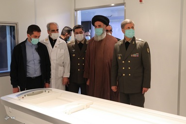 مراسم تجلیل از کادر درمان بیمارستان شهید چمران با حضور وزیر دفاع