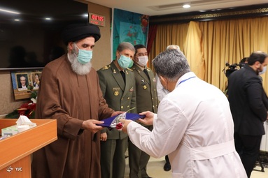 مراسم تجلیل از کادر درمان بیمارستان شهید چمران با حضور وزیر دفاع