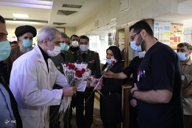 مراسم تجلیل از کادر درمان بیمارستان شهید چمران با حضور وزیر دفاع