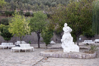 مجسمه چوپان که در پارک جنگلی آبیدر 