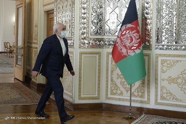 دیدار مشاور امنیت ملی رییس جمهور افغانستان با ظریف