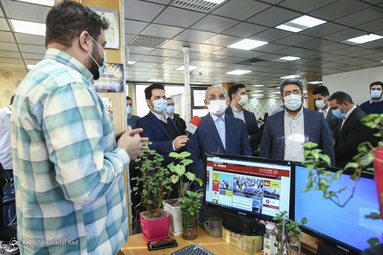 بازدید وزیر آموزش و پرورش از باشگاه خبرنگاران جوان