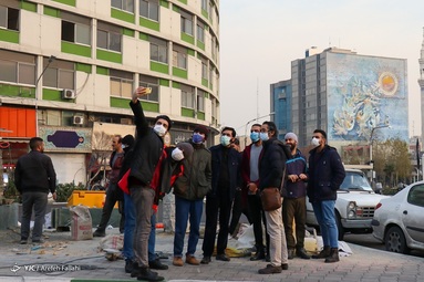 خانه طراحان انقلاب اسلامی دیوارنگاره  میدان ولی عصر را با شعار «برای تو، قهرمان من» رونمایی کرد.