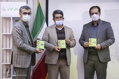 رونمایی از مستند «شهید حاج قاسم سلیمانی»