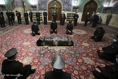 تشییع پیکر آیت الله مصباح یزدی جهت طواف در مضجع شریف حضرت ثامن الحجج (ع) - مشهد مقدس