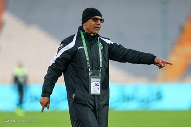 تیم‌های فوتبال پرسپولیس و سپاهان به مصاف هم رفتند