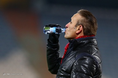 تیم‌های فوتبال پرسپولیس و سپاهان به مصاف هم رفتند