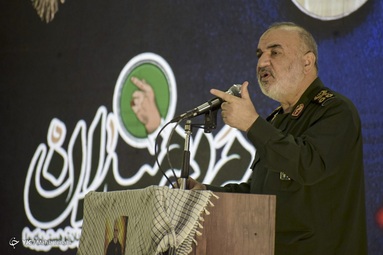 مراسم بزرگداشت سالگرد شهید حاج قاسم سلیمانی با حضور سردار سلامی فرمانده کل سپاه، خانواده معظم شهید و مهمانان داخلی و خارجی در مصلی بزرگ امام علی کرمان