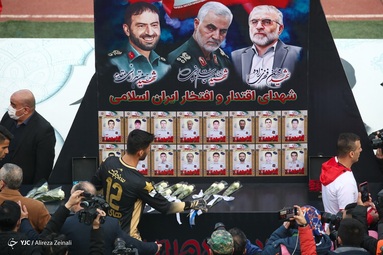 نود و چهارمین شهرآورد پایتخت، بین تیم‌های فوتبال پرسپولیس و استقلال - ورزشگاه آزادی
