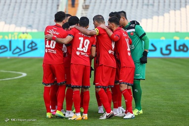نود و چهارمین شهرآورد پایتخت، بین تیم‌های فوتبال پرسپولیس و استقلال - ورزشگاه آزادی