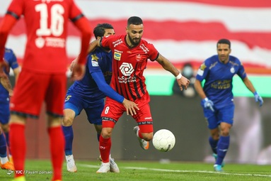 نود و چهارمین شهرآورد پایتخت، بین تیم‌های فوتبال پرسپولیس و استقلال - ورزشگاه آزادی
